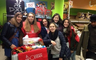 LA FUNDACIÓN PRODEAN LLEVA A CABO CAMPAÑAS DE REPARTO DE ALIMENTOS EN SEVILLA Y MÉRIDA