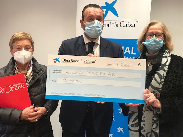 Prodean Cádiz recibe donativo de Fundación la Caixa para Campaña Navidad 2020