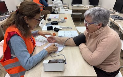 Prevención y atención sanitaria para nuestros mayores con Más Q Farmacia